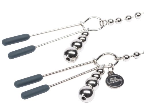 A sötét ötven Árnyalata - At my merci csipesz lánccal